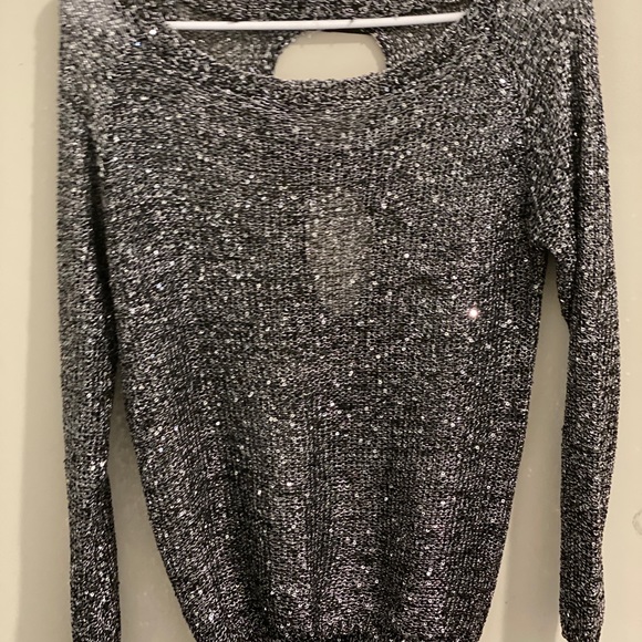 Clothes - Picture 5 of 5